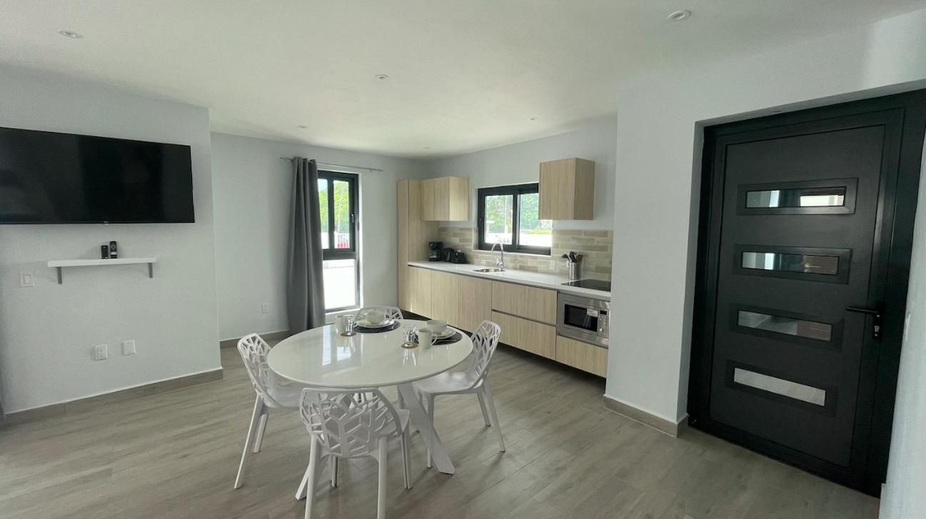 Whitehouse Boulevard, Close To Mambo Beach And City Centre Apartment Willemstad Exterior photo
